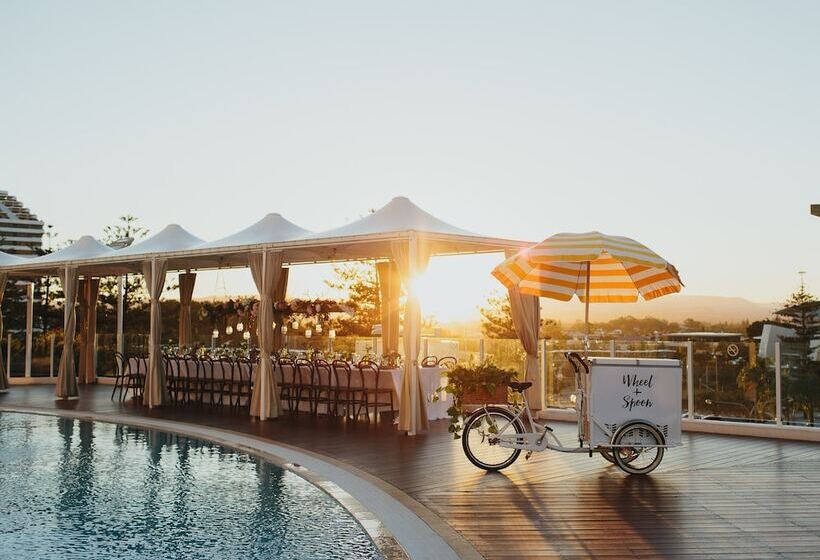 בית מלון כפרי Sofitel Gold Coast Broadbeach