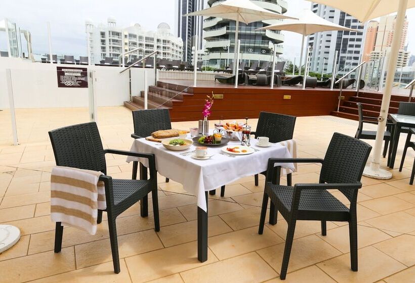 בית מלון כפרי Sofitel Gold Coast Broadbeach