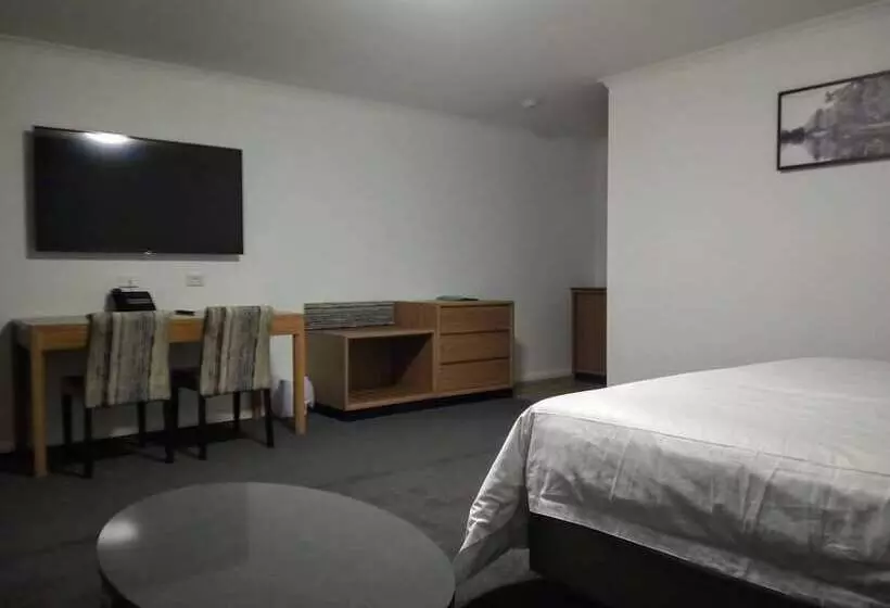 בית מלון כפרי Winning Post Motor Inn