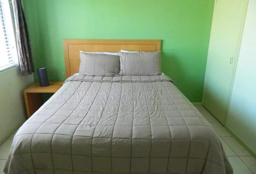 Miami Shore Apartments & Motel