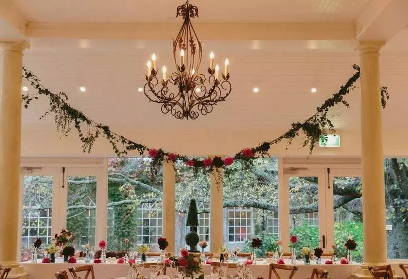 Milton Park Country House Hotel & Spa