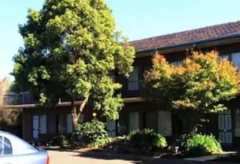 מוטל Clayton Monash Motor Inn & Serviced Apartments