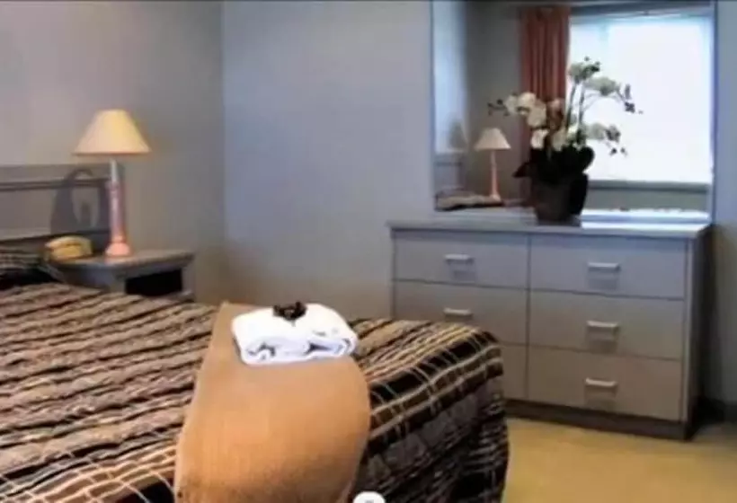 מוטל Clayton Monash Motor Inn & Serviced Apartments