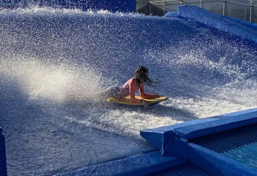 Reef Gateway Apartments