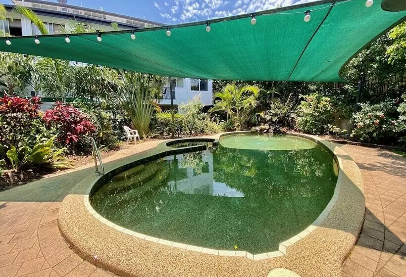 Reef Gateway Apartments