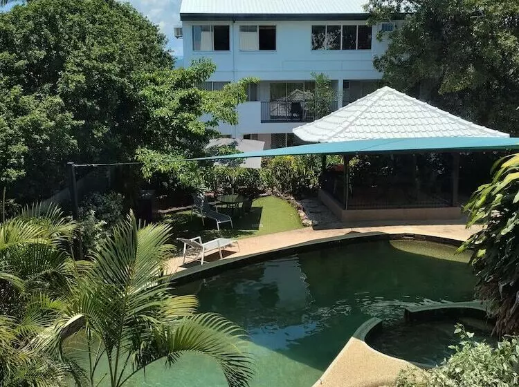 Reef Gateway Apartments