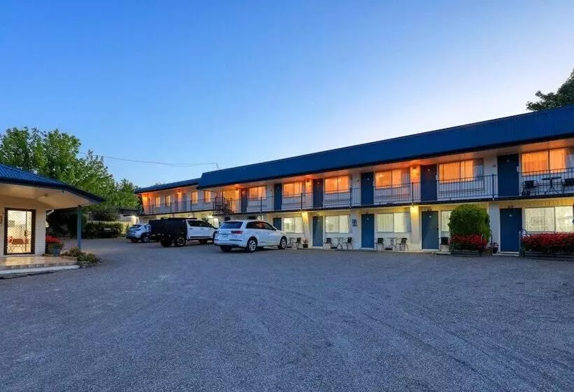 Tumut Farrington Motel