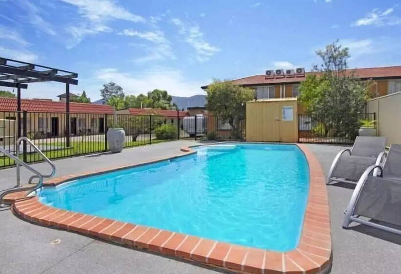 Country Capital Motel