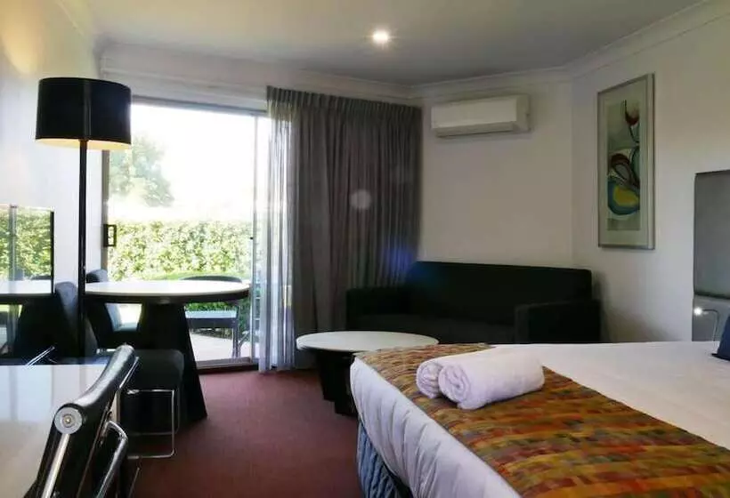 Country Capital Motel