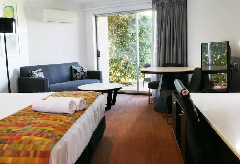 Country Capital Motel