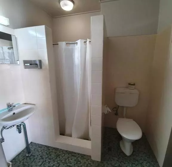 בית מלון כפרי Allen