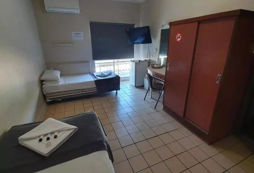 בית מלון כפרי Allen