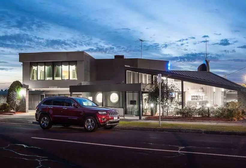 בית מלון כפרי Best Western Mahoneys Motor Inn