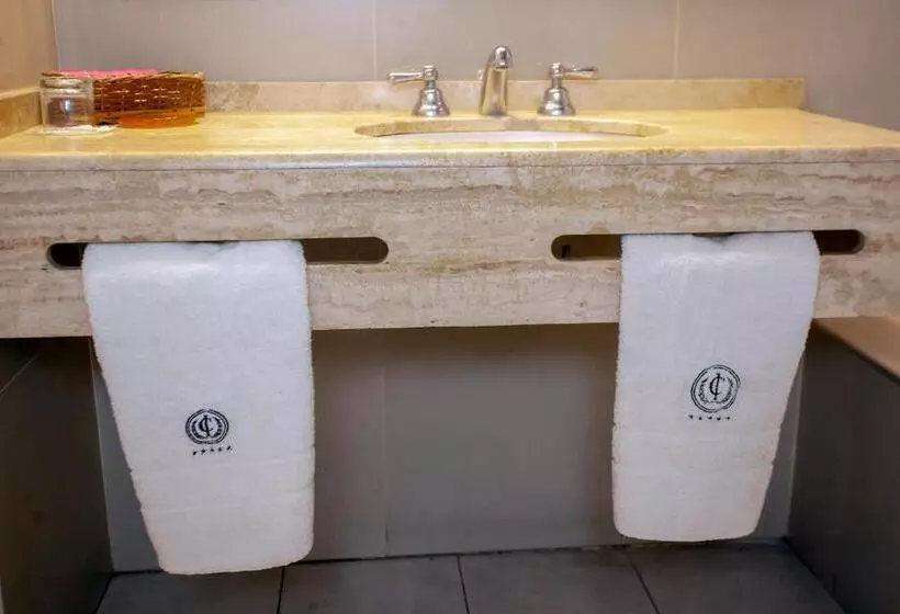 Отель Catalinas Tucuman