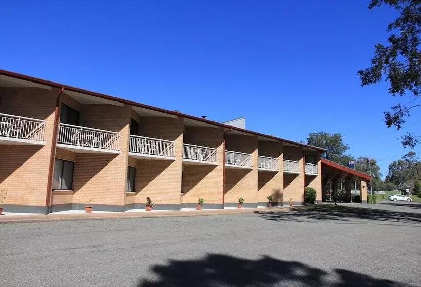 Hotel Charbonnier Motor Inn