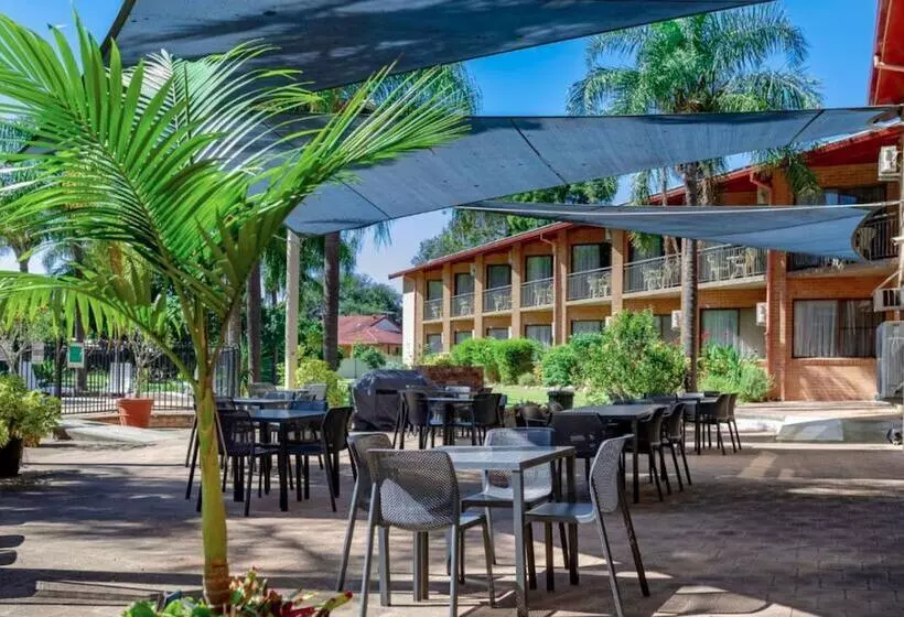 Hotel Charbonnier Motor Inn