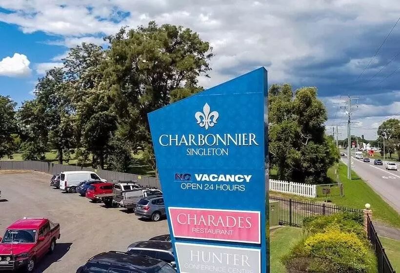 Hotel Charbonnier Motor Inn