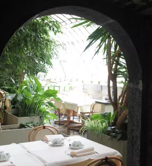 Отель Chateau D Hassonville