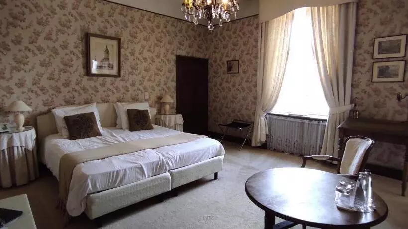 Отель Chateau D Hassonville