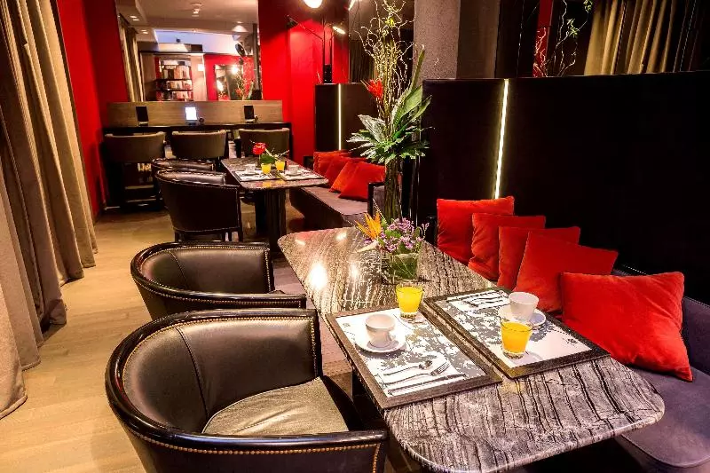 هتل Esplendor Plaza Francia