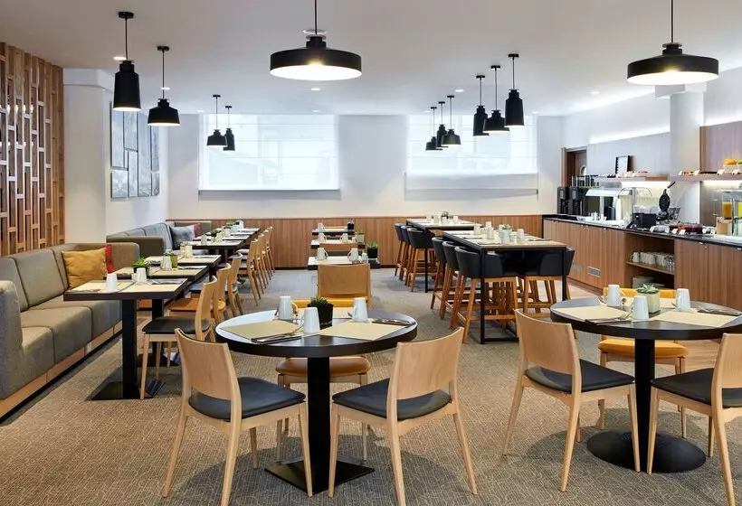 هتل Hilton Garden Inn Brussels City Centre