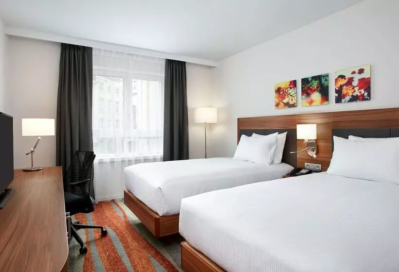 هتل Hilton Garden Inn Brussels City Centre