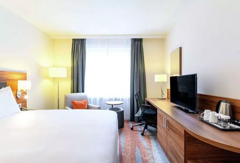 هتل Hilton Garden Inn Brussels City Centre