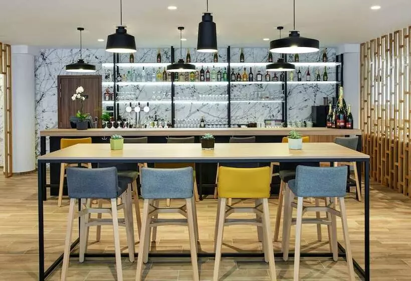 هتل Hilton Garden Inn Brussels City Centre