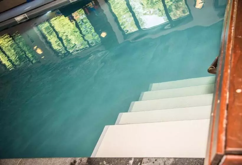 فندق Hôtel Le Relais Du Marquis