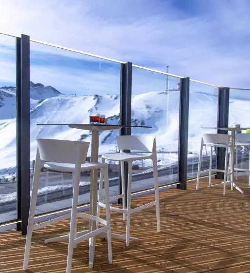 هتل Pic Maia Mountain