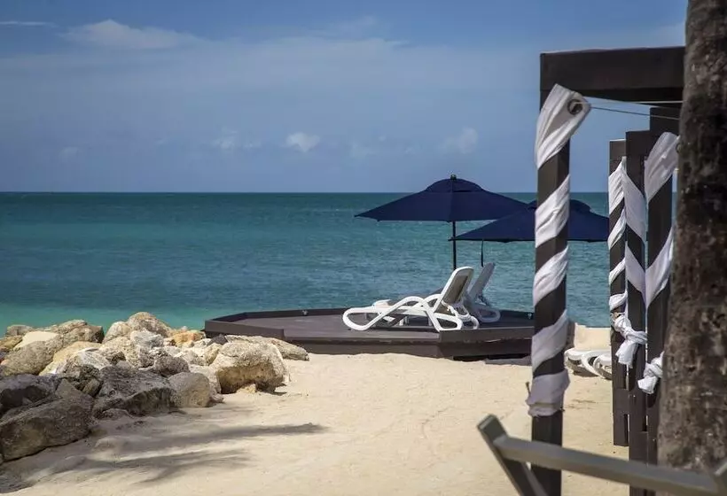 هتل Siboney Beach Club