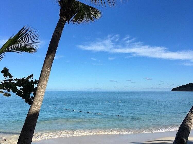 هتل Siboney Beach Club