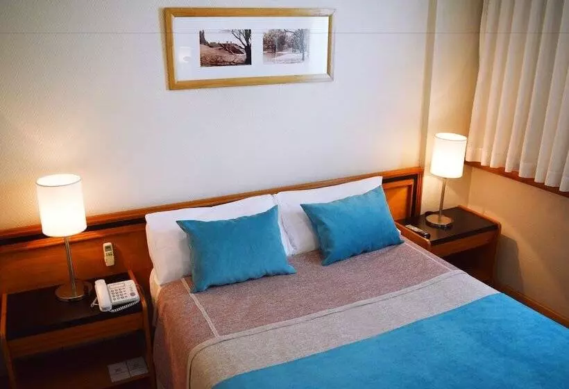 בית מלון כפרי Solans Carlton