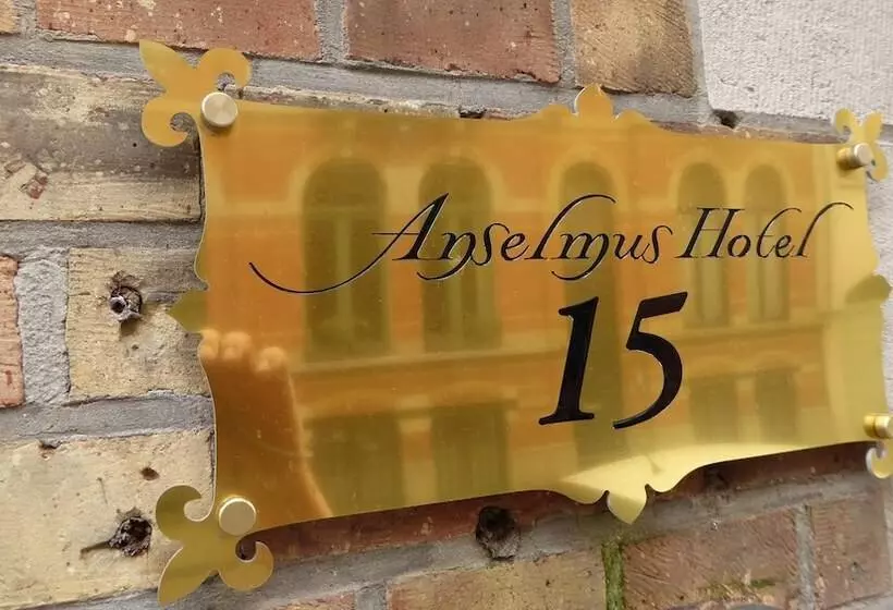 호텔 The Black Swan