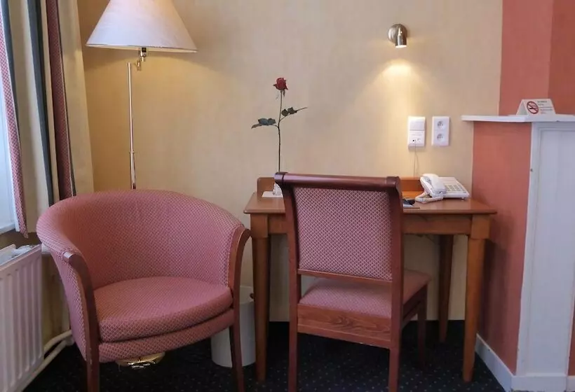 호텔 The Black Swan