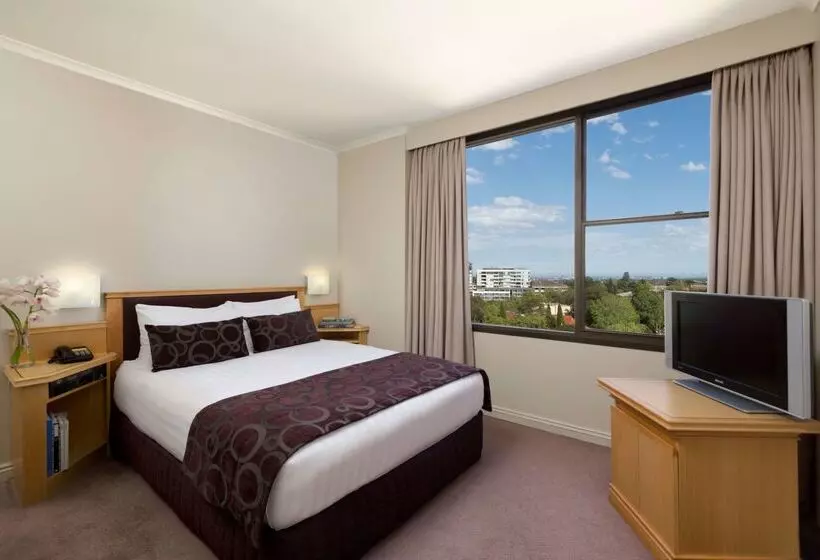 בית מלון כפרי Rydges North Sydney