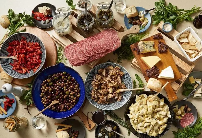 בית מלון כפרי Rydges North Sydney