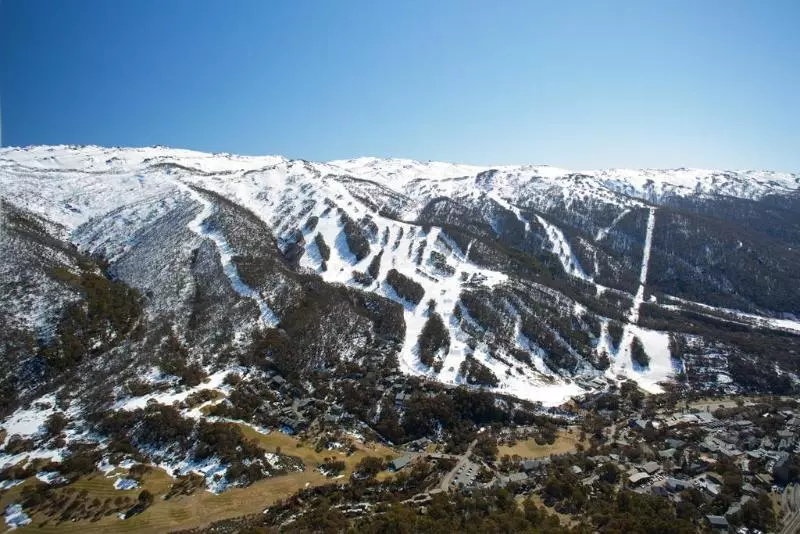Отель Thredbo Alpine