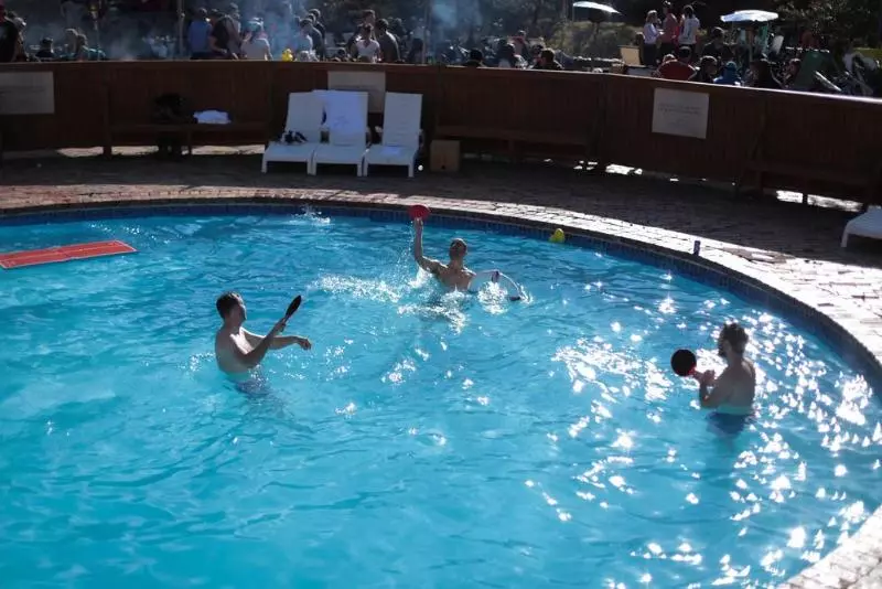 Отель Thredbo Alpine