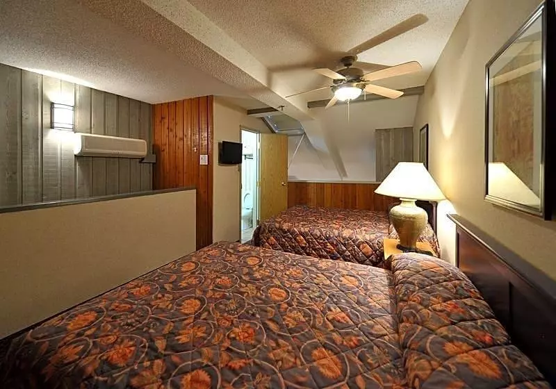 Douglas Fir Resort & Chalets