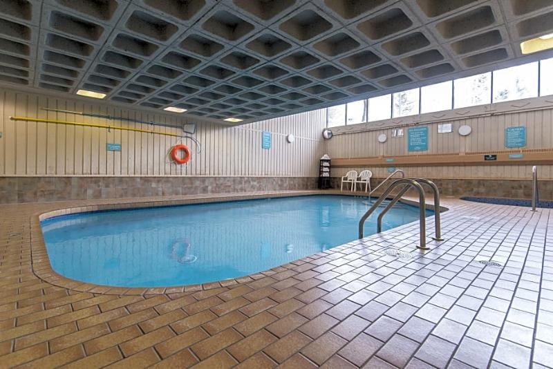 Douglas Fir Resort & Chalets