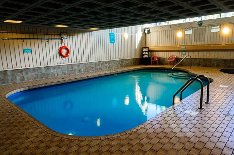 Douglas Fir Resort & Chalets