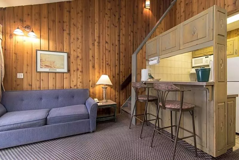 Douglas Fir Resort & Chalets