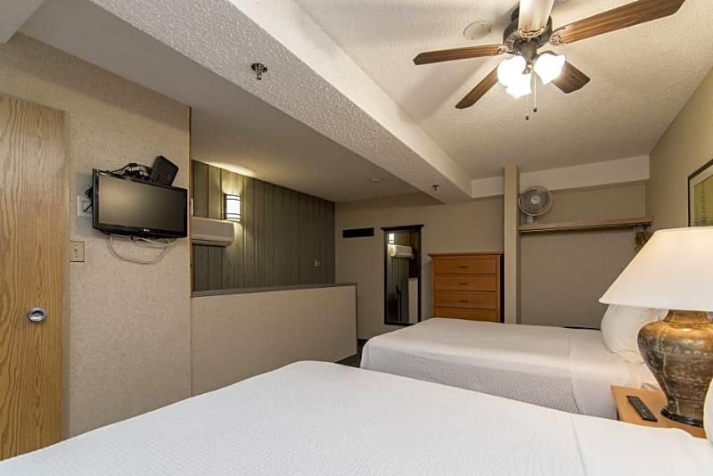 Douglas Fir Resort & Chalets