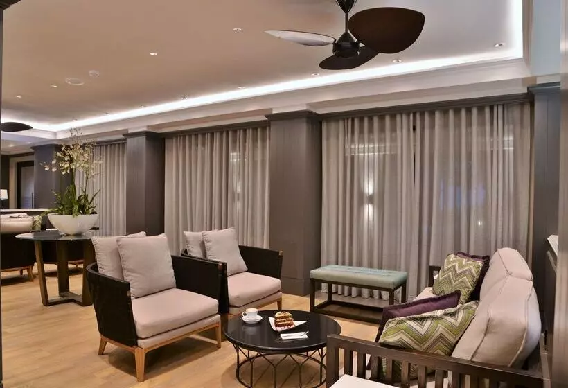 ホテル Avani Gaborone Resort & Casino