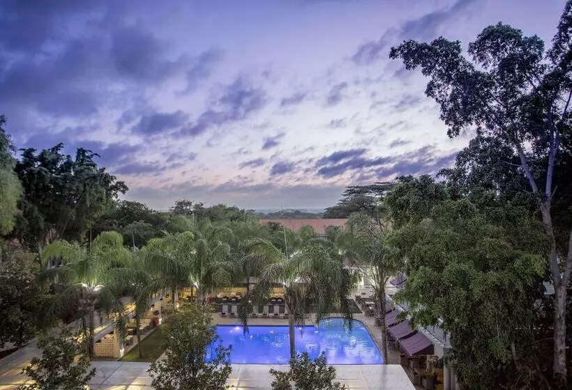 ホテル Avani Gaborone Resort & Casino