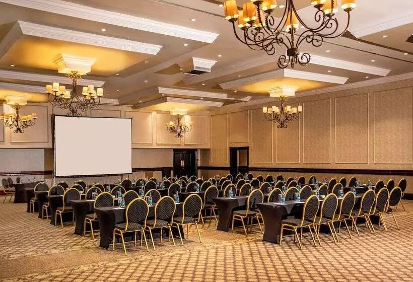 ホテル Avani Gaborone Resort & Casino