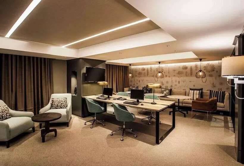 ホテル Avani Gaborone Resort & Casino