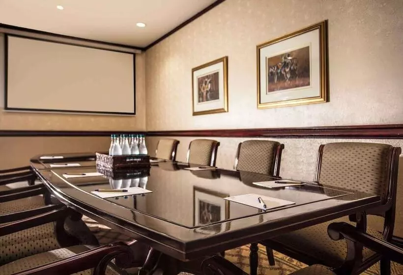 ホテル Avani Gaborone Resort & Casino