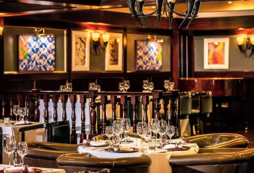 ホテル Avani Gaborone Resort & Casino